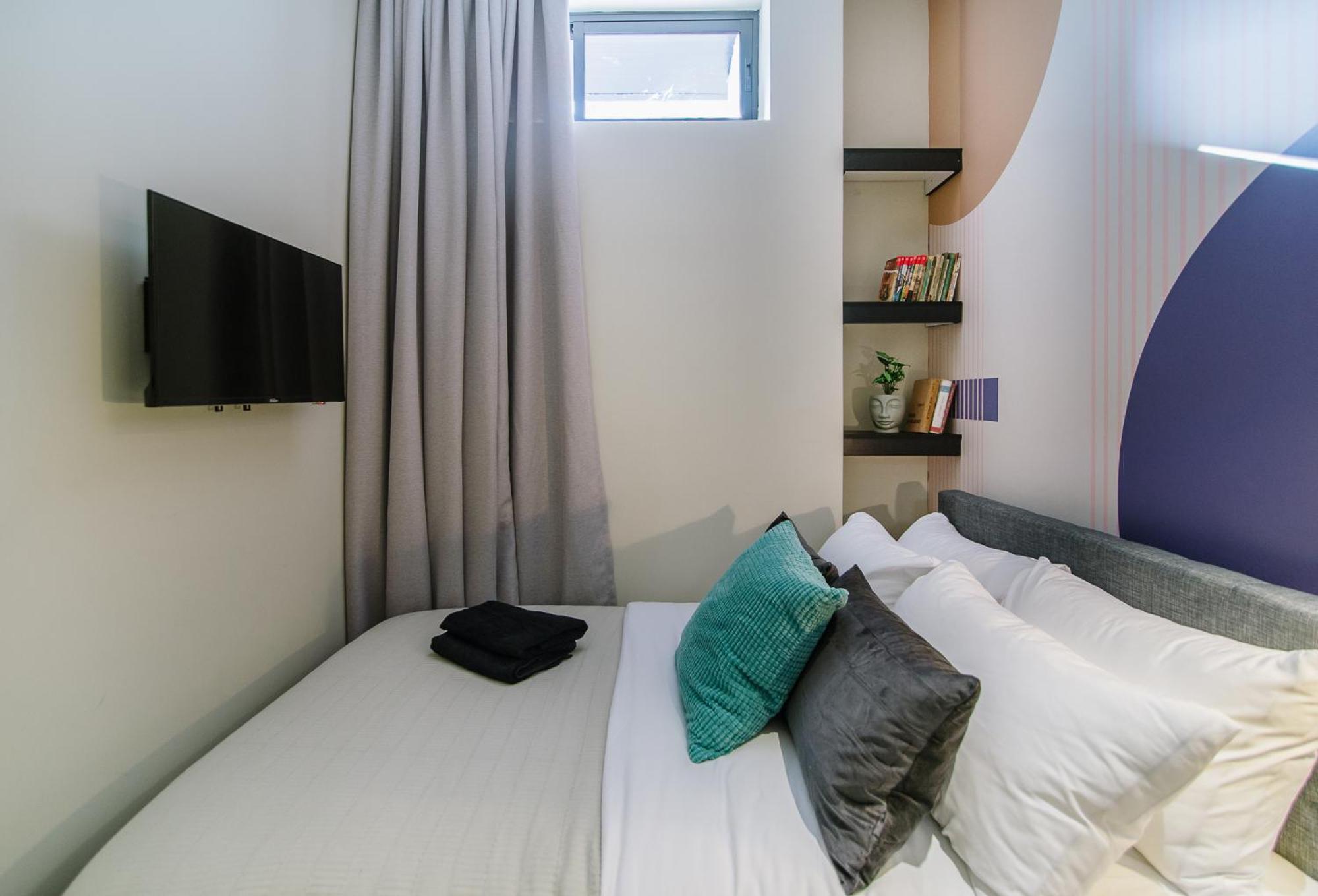Hotel Colorbox - By Loginn Tel-avivian 2*